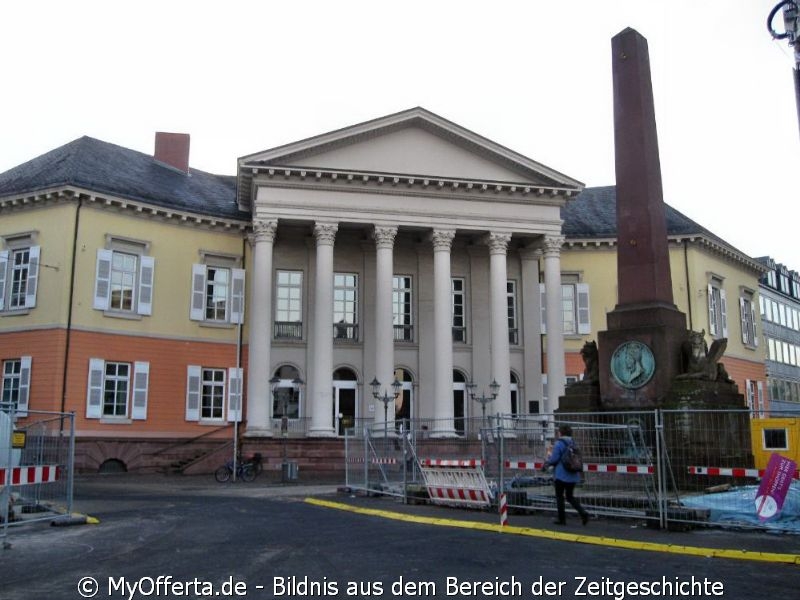 Karlsruhe - Marktplatz und seine Umgebung nach dem Aufwachen am 25.01.2016