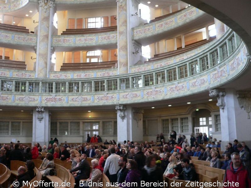 Die Frauenkirche Dresden blickt auf eine tausendjährige Geschichte zurück.