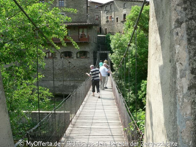 Rupit, ein Felsendorf in Spanien