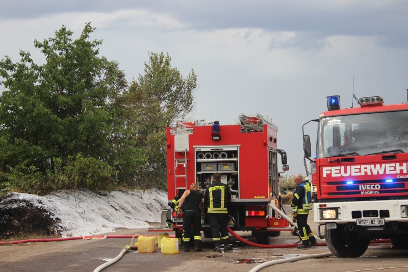 Feldbrand Bothfeld (17.07.2023) Burgenlandkreis 