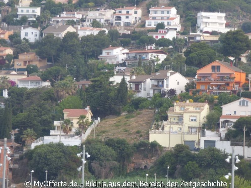 Santa Susanna fotografierte vom Balkon des Montagut Hotels