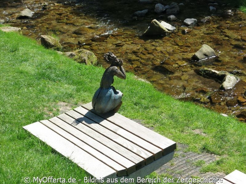 Das Schwarzwaldstädtchen Bad Herrenalb im idyllischen Albtal