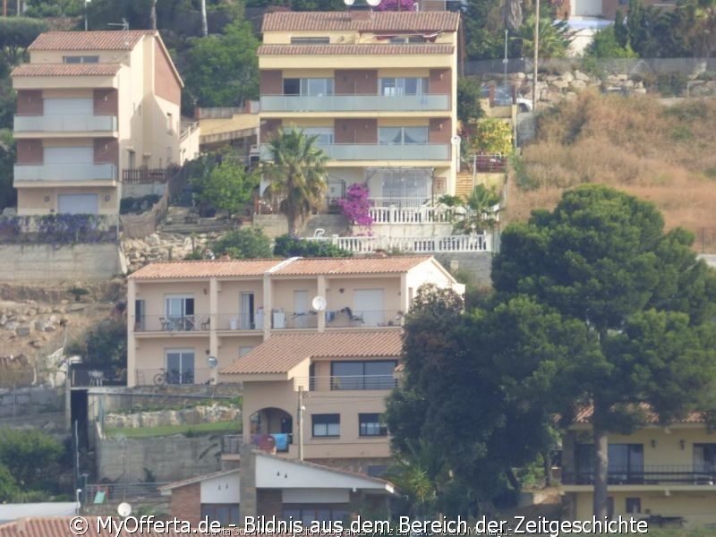 Santa Susanna fotografierte vom Balkon des Montagut Hotels