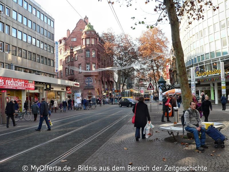 Tunnelbau an der Karlsruher Kriegsstraße, immer noch kein Anzeichen am Marktplatz 2011