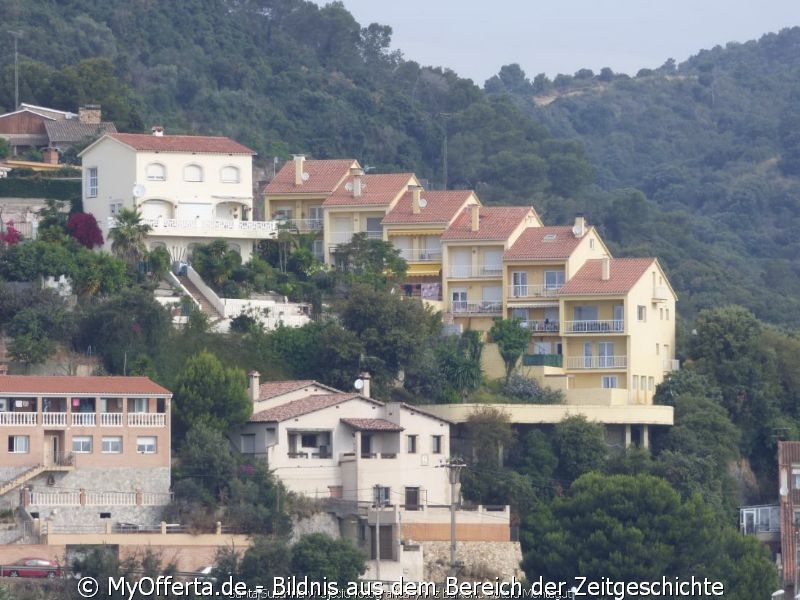 Santa Susanna fotografierte vom Balkon des Montagut Hotels