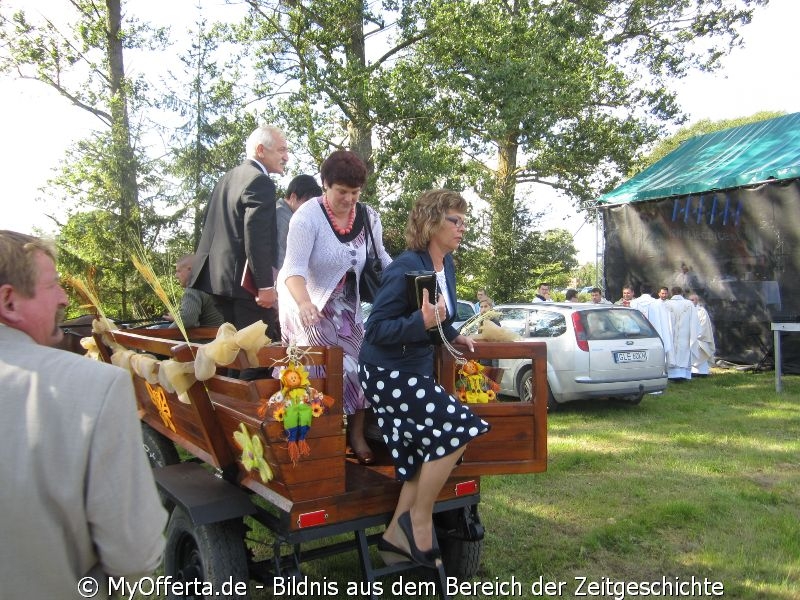 Am 2. September 2012 fand das kommunale Erntefest fand in ?wietlino in Kaschuben statt.