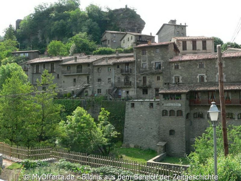 Rupit, ein Felsendorf in Spanien