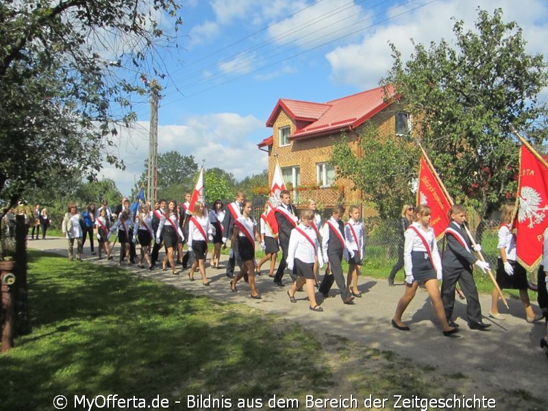 Am 2. September 2012 fand das kommunale Erntefest fand in ?wietlino in Kaschuben statt.