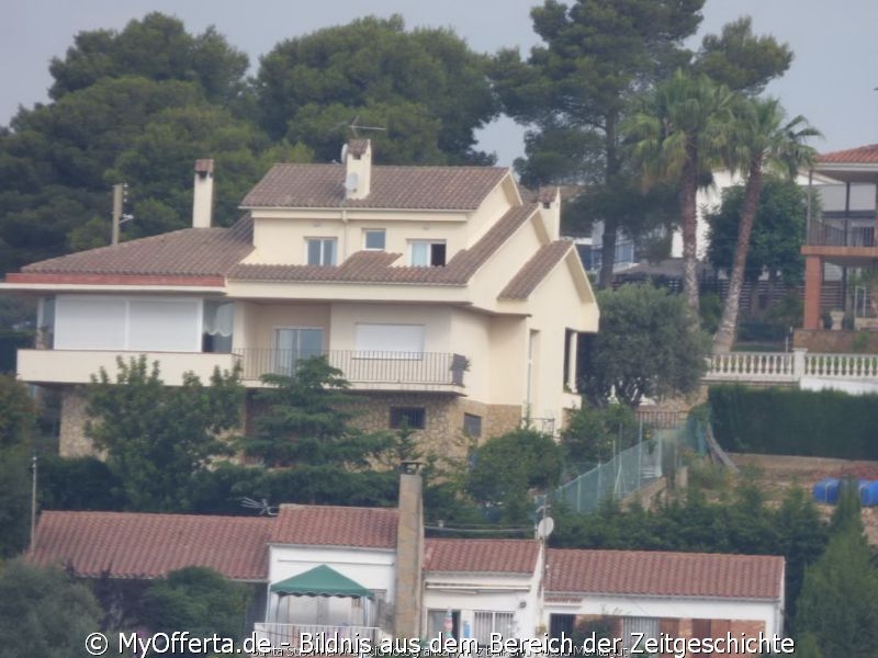 Santa Susanna fotografierte vom Balkon des Montagut Hotels