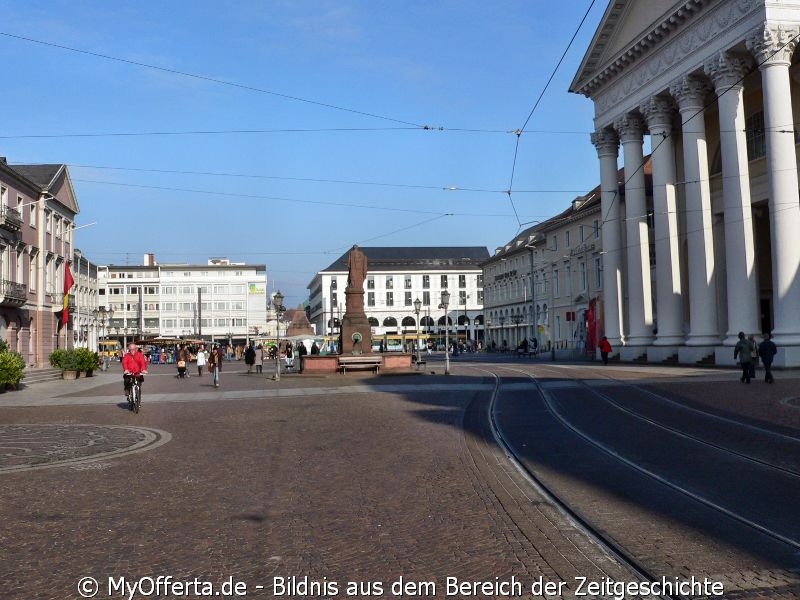 Tunnelbau an der Karlsruher Kriegsstraße, immer noch kein Anzeichen am Marktplatz 2011