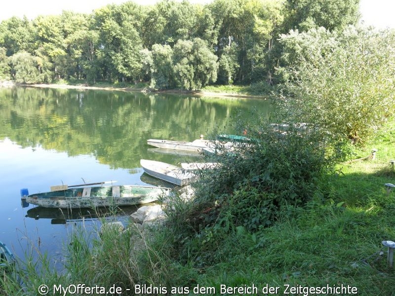 Insel Rott und der Rhein im Westen Deutschlands am 22.09.2020