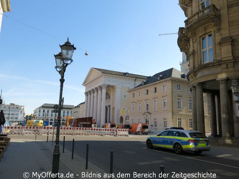 Bald in neuem Design nach dem Umbau der Marktplatz in Karlsruhe. Dokumentiert im Juni 2020.