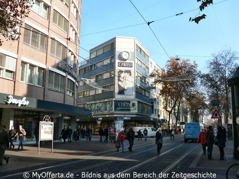 Tunnelbau an der Karlsruher Kriegsstraße, immer noch kein Anzeichen am Marktplatz 2011