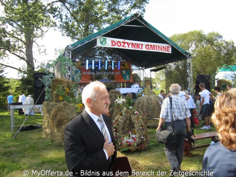 Am 2. September 2012 fand das kommunale Erntefest fand in ?wietlino in Kaschuben statt.