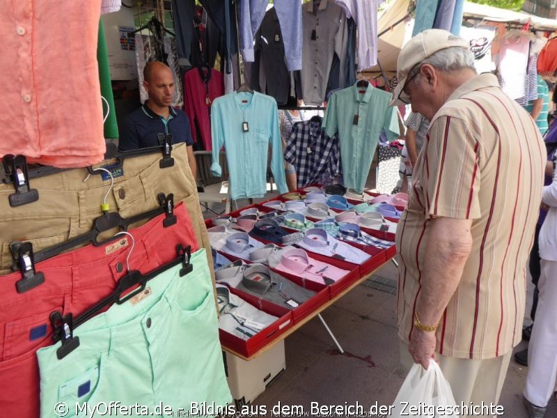 Der Sonntagszigeunermarkt in Tordera, Katalonien, Spanien