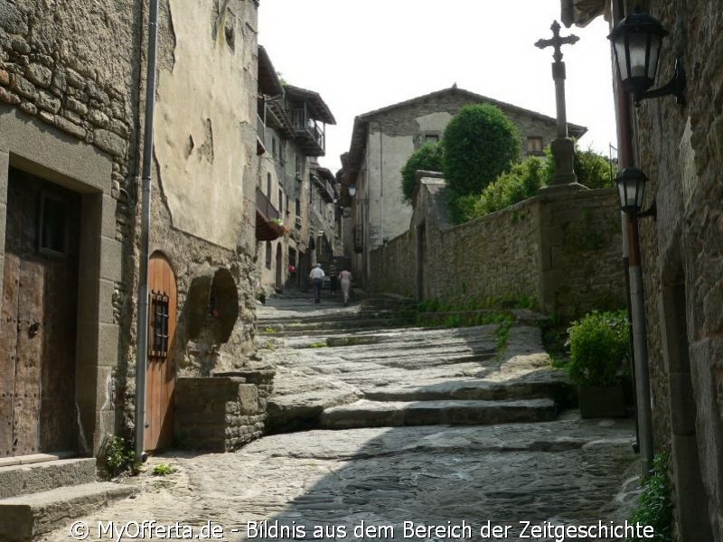 Rupit, ein Felsendorf in Spanien