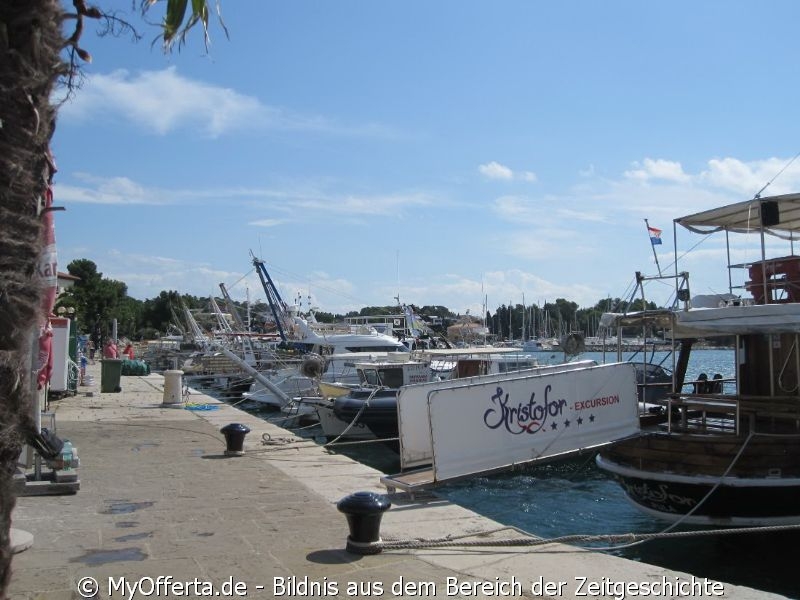 Nach dem Zweiten Weltkrieg gehörte Porec zu Jugoslawien und jetzt zur Kroatien.