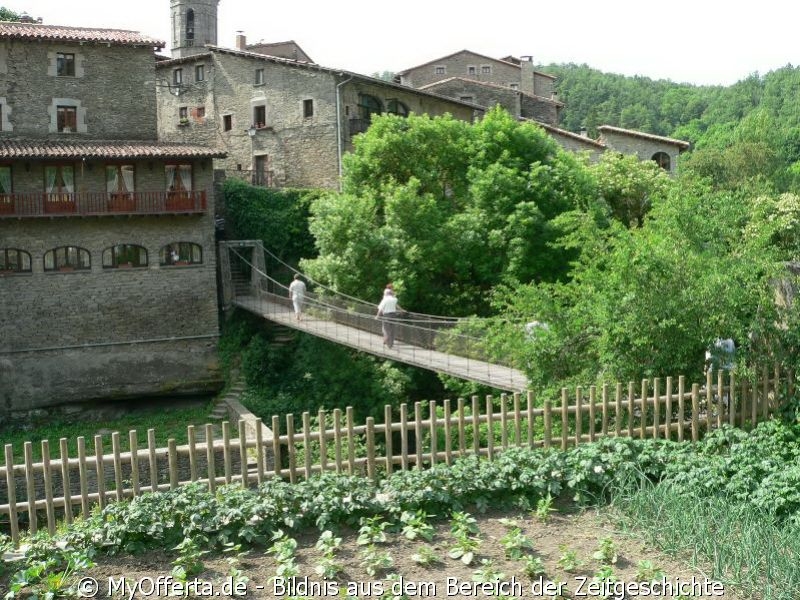 Rupit, ein Felsendorf in Spanien