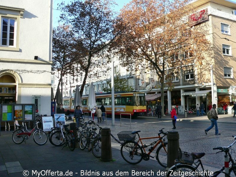 Tunnelbau an der Karlsruher Kriegsstraße, immer noch kein Anzeichen am Marktplatz 2011