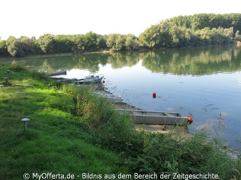 Insel Rott und der Rhein im Westen Deutschlands am 22.09.2020