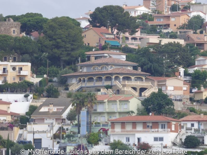 Santa Susanna fotografierte vom Balkon des Montagut Hotels